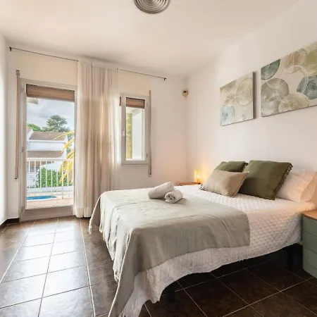 Feriehus Julia Cap Wifi Pool Salou
